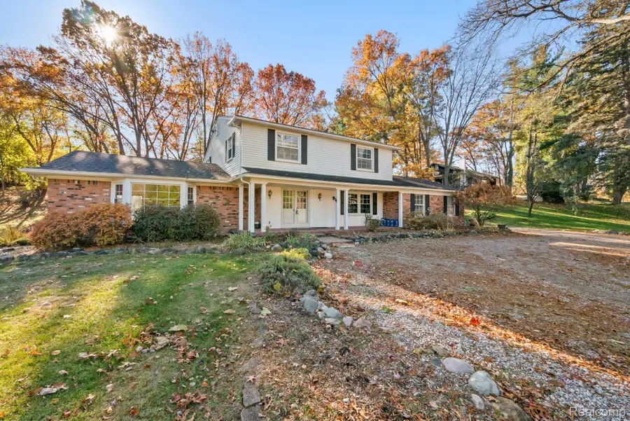 26075 Woodlore Road, Franklin, MI 48025 - Image #2