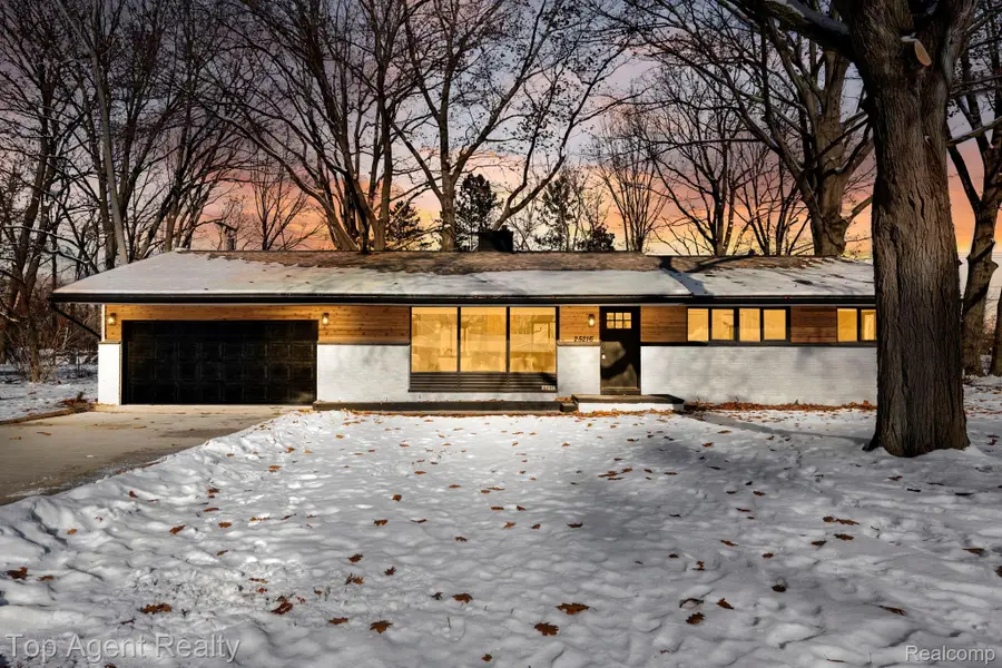 25216 Muerland Road, Southfield, MI 48033 - Image #2