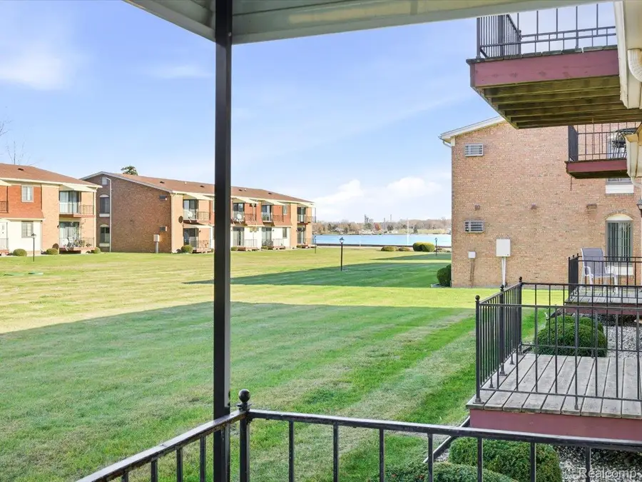 1900 River Road #3, Marysville, MI 48040 - Image #2