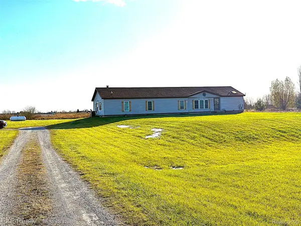 6433 Norman Road, Jeddo, MI 48032