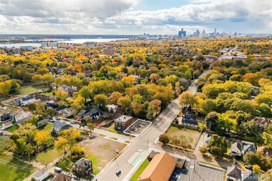 8646 Kercheval Street, Detroit, MI 48214 - Image #2