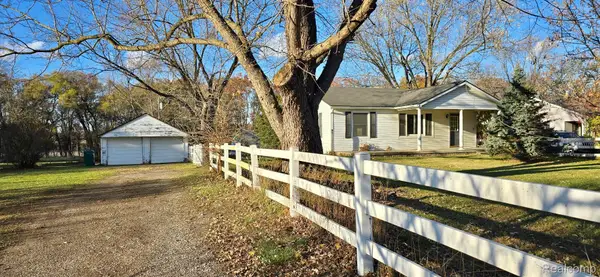 13901 Silver Lake Road, SouthLyon, MI 48178