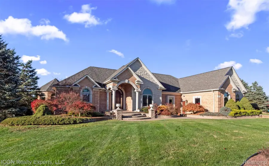 72755 Solanus Drive, Bruce Township, MI 48065 - Image #2