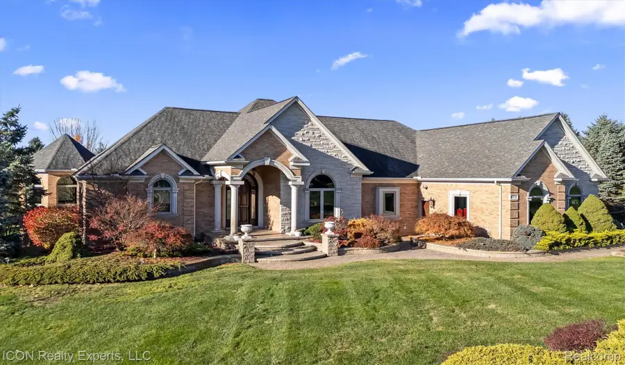 72755 Solanus Drive, Bruce Township, MI 48065 - Image #3