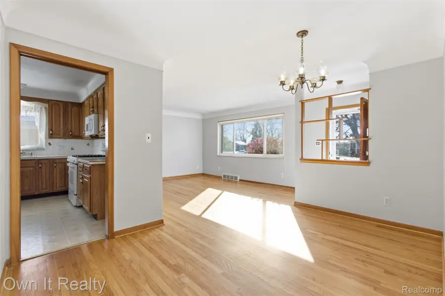 26014 Keith Street, Dearborn Heights, MI 48127 - Image #3