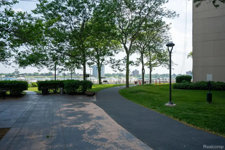 1001 Jefferson Avenue W #300-14J, Detroit, MI 48226 - Image #3