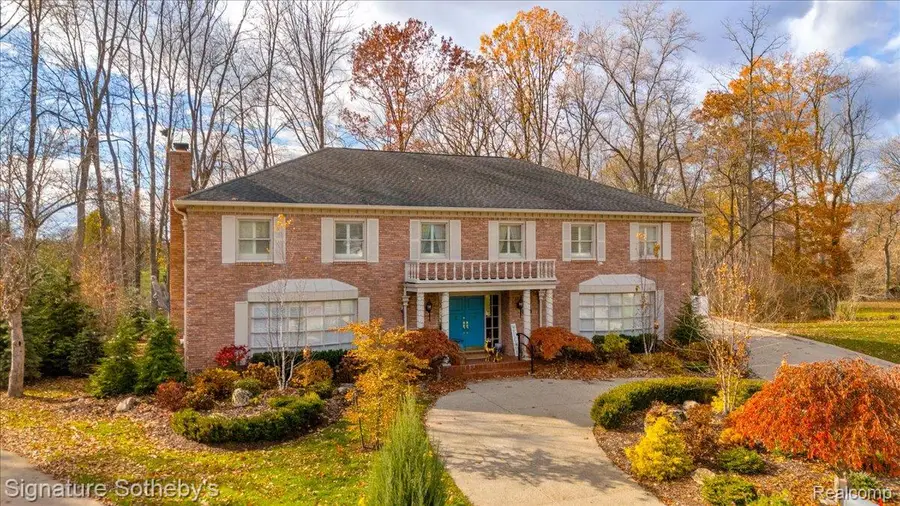 38383 Saddle Lane, Clinton Township, MI 48036 - Image #2