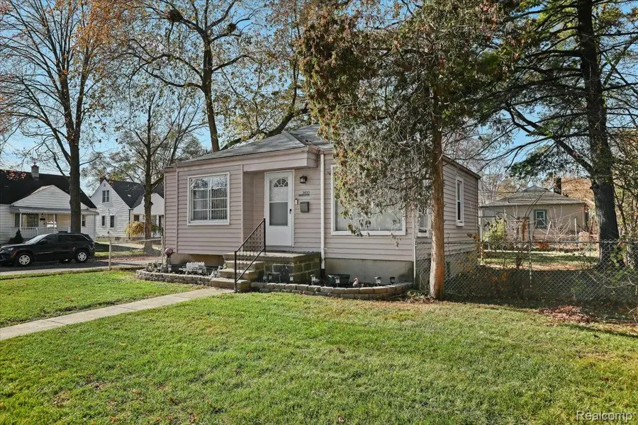 2490 Applewood Avenue, Lincoln Park, MI 48146 - Image #3