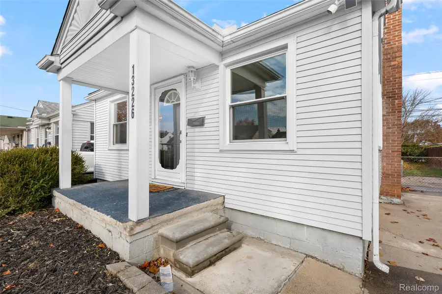 13226 Castle Street, Southgate, MI 48195 - Image #3