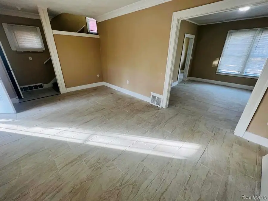 12125 Cloverlawn Street, Detroit, MI 48204 - Image #3