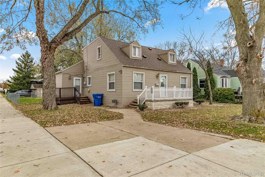 24196 Eureka Avenue, Warren, MI 48091 - Image #2