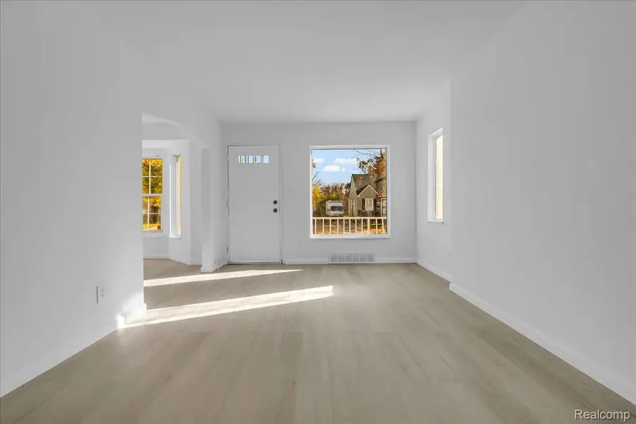 8849 Whitcomb Street, Detroit, MI 48228 - Image #3