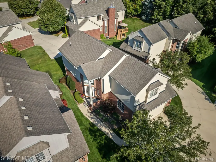 4341 Summer Place, Shelby Charter Township, MI 48316 - Image #3