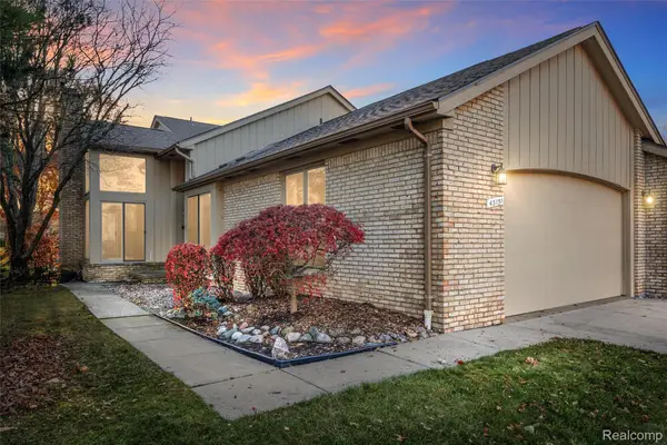 43151 W Kirkwood Drive, ClintonTownship, MI 48038