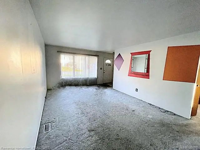 14323 Sunset Street, Livonia, MI 48154 - Image #3