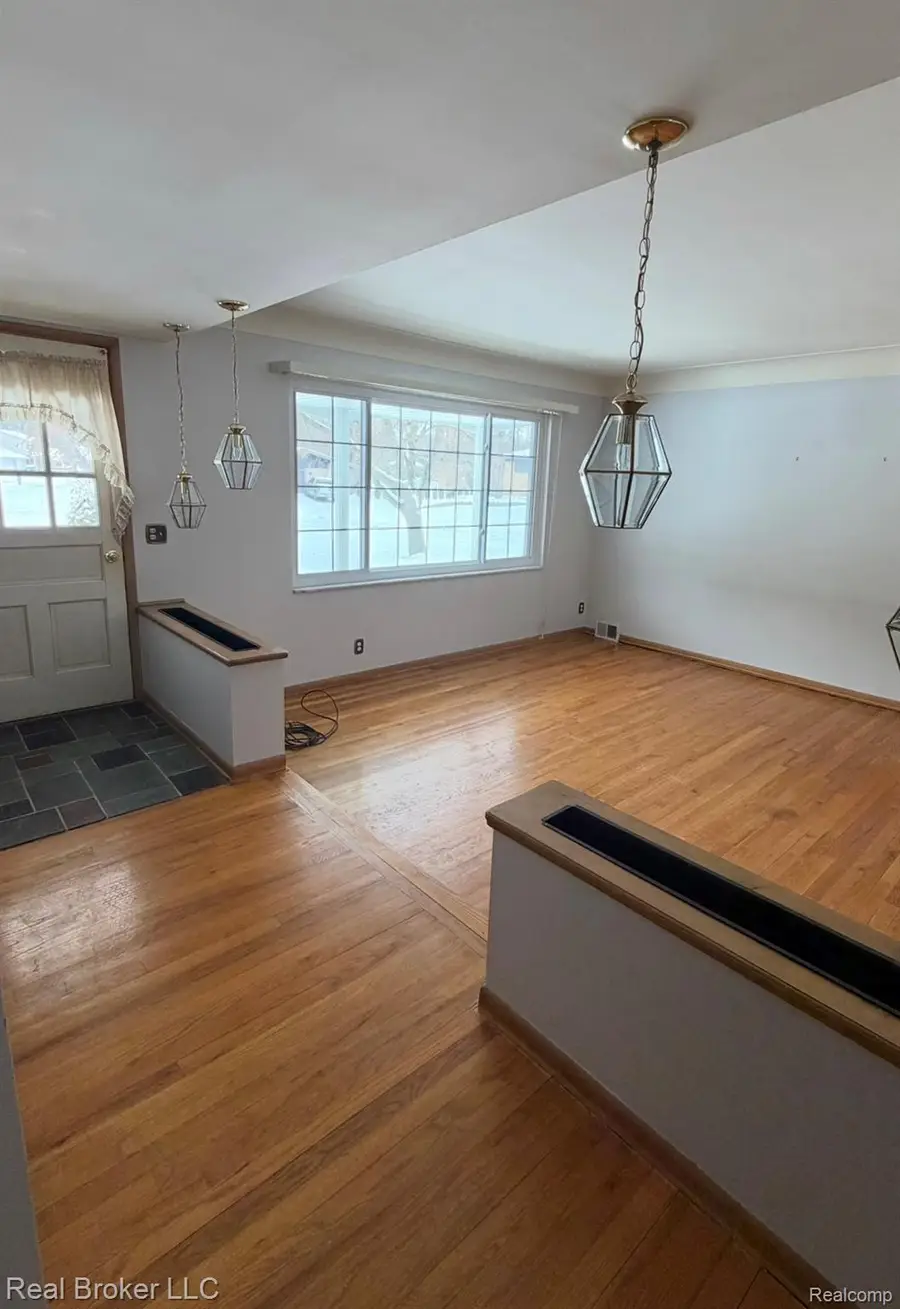 52816 Heatherway Drive N, Shelby Charter Township, MI 48316 - Image #3