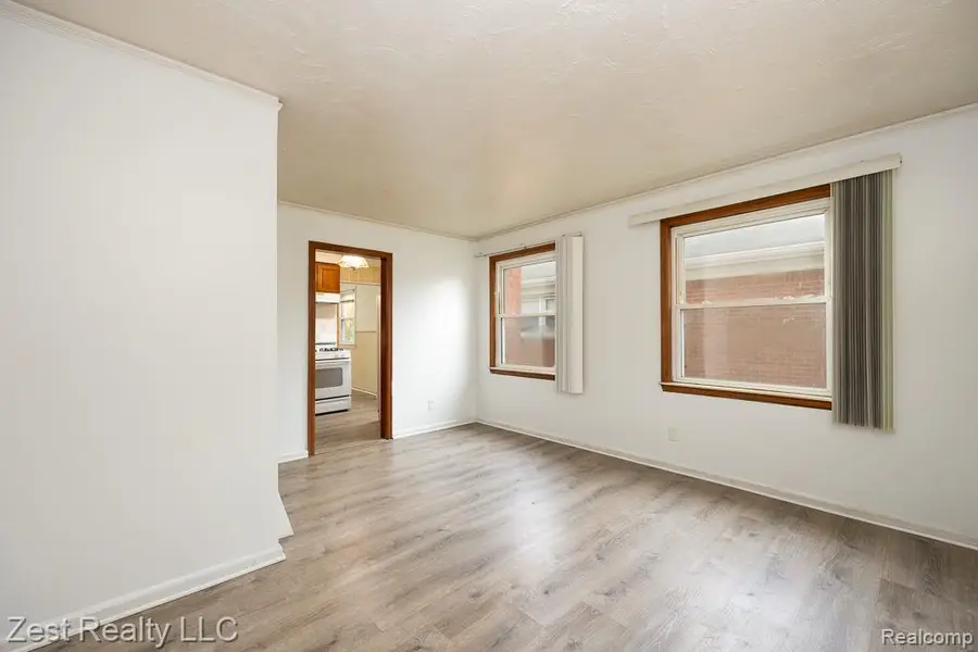1012 Cloverlawn Boulevard, Lincoln Park, MI 48146 - Image #3