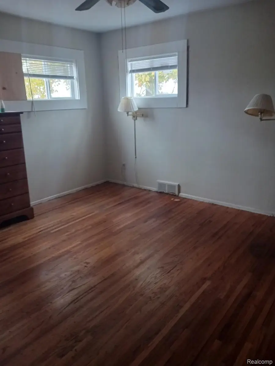 682 Budlong Street, Adrian, MI 49221 - Image #3