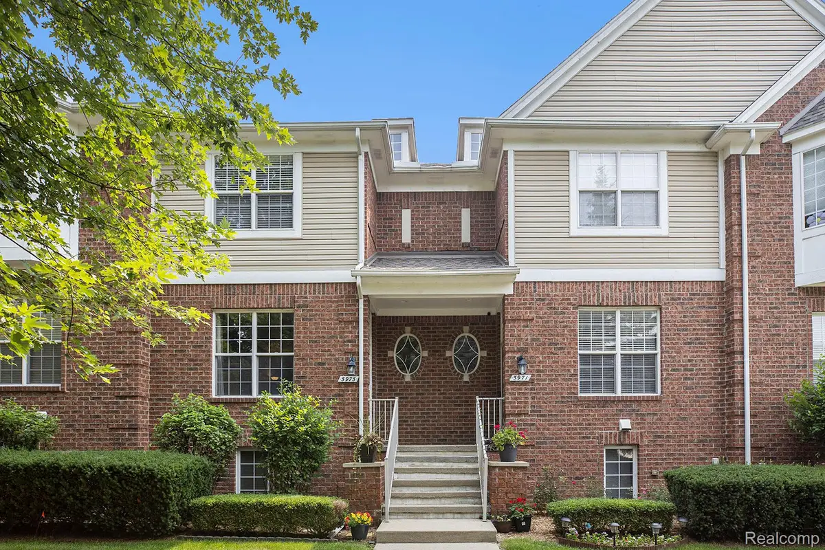 5975 Windemere Lane, Shelby Charter Township, MI 48316 - Image #1