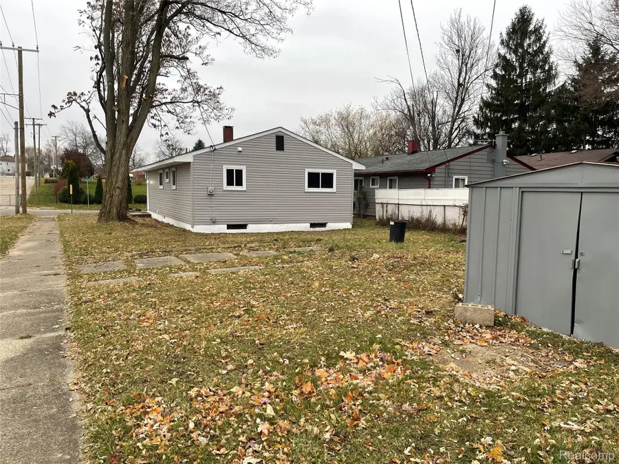 80 W Mansfield Avenue, Pontiac, MI 48340 - Image #3