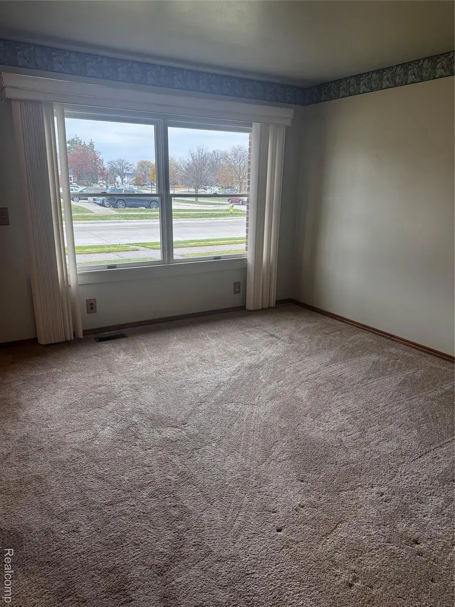 37115 Briarwood, Clinton Township, MI 48036 - Image #3