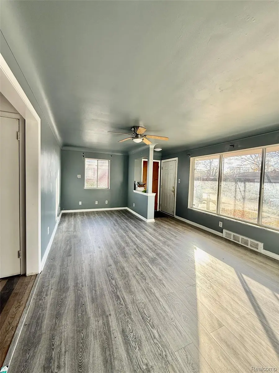 24906 Patricia Avenue, Warren, MI 48091 - Image #3