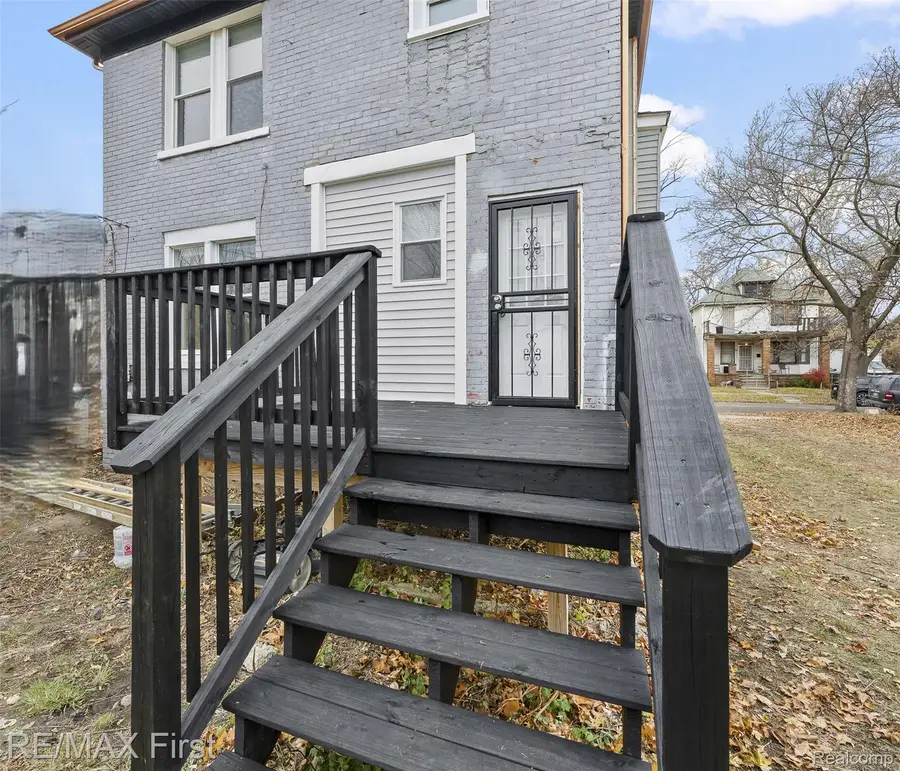 556 Leicester Court, Detroit, MI 48202 - #2