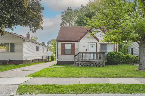 23123 Lambrecht Avenue, Eastpointe, MI 48021