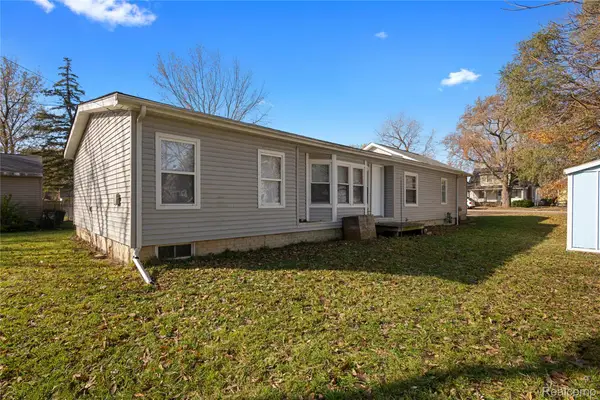 825 Smith Street, Monroe, MI 48161