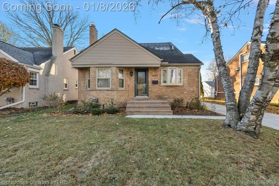 13365 Winchester Avenue, Huntington Woods, MI 48070 - Image #3