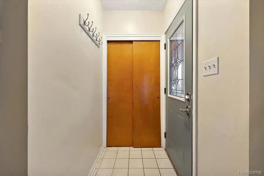 29635 Dembs Drive, Roseville, MI 48066 - Image #3