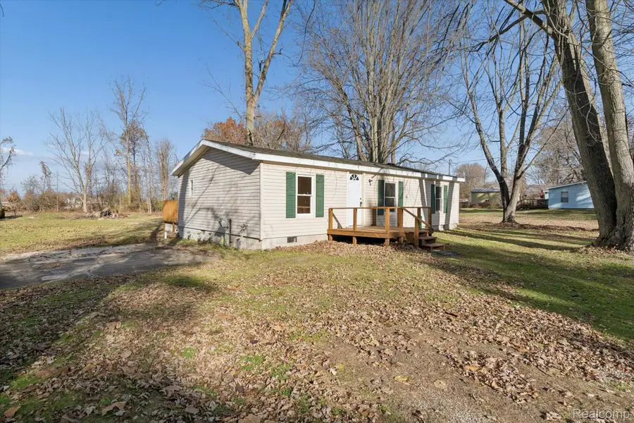 2170 W Sloan Road, Burt, MI 48417 - Image #2