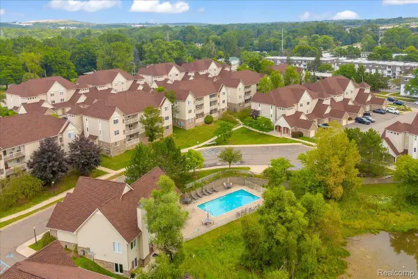 806 Brandon Avenue, Pontiac, MI 48340