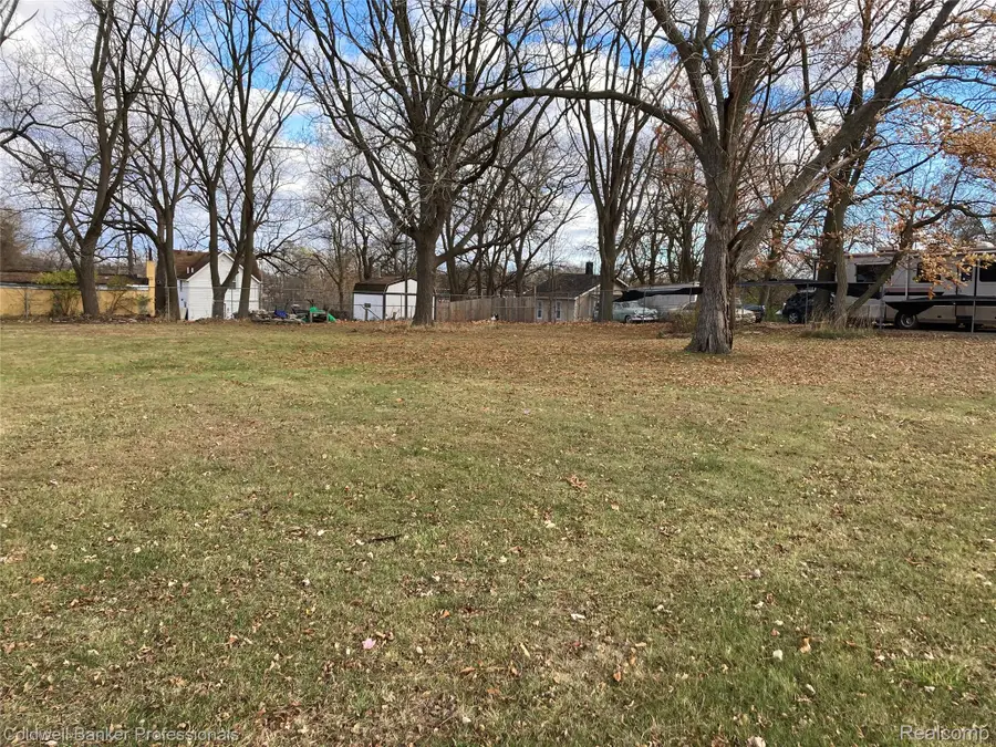 00 Riker Street, Pontiac, MI 48342 - Image #2