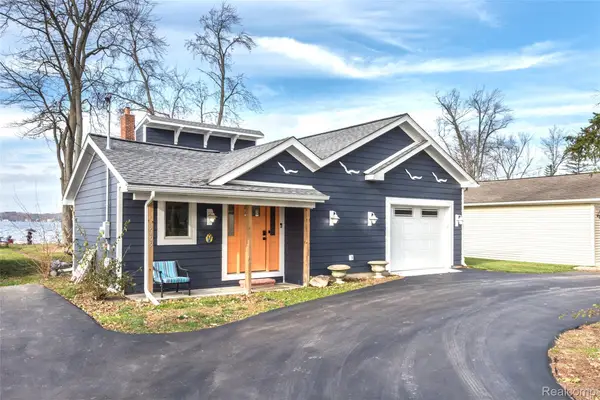 9109 Mcgregor Road, Pinckney, MI 48169