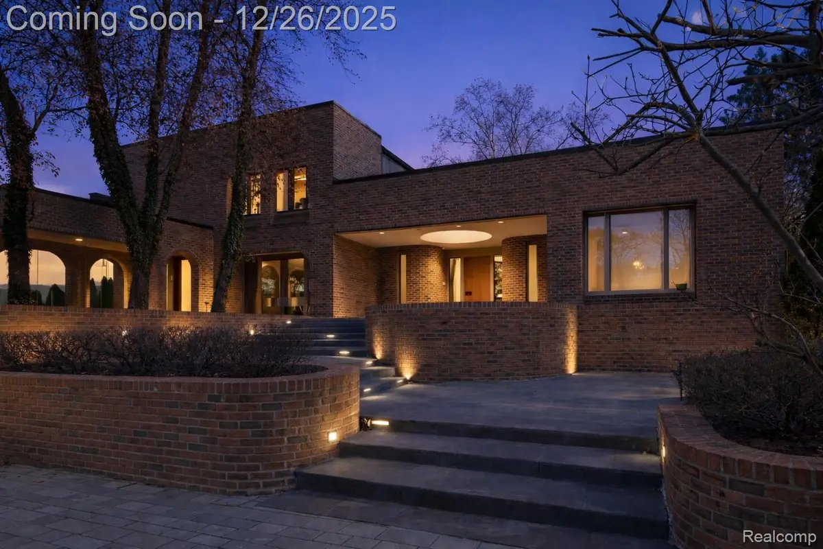 3317 W Shore Drive, Orchard Lake Village, MI 48324 - #1