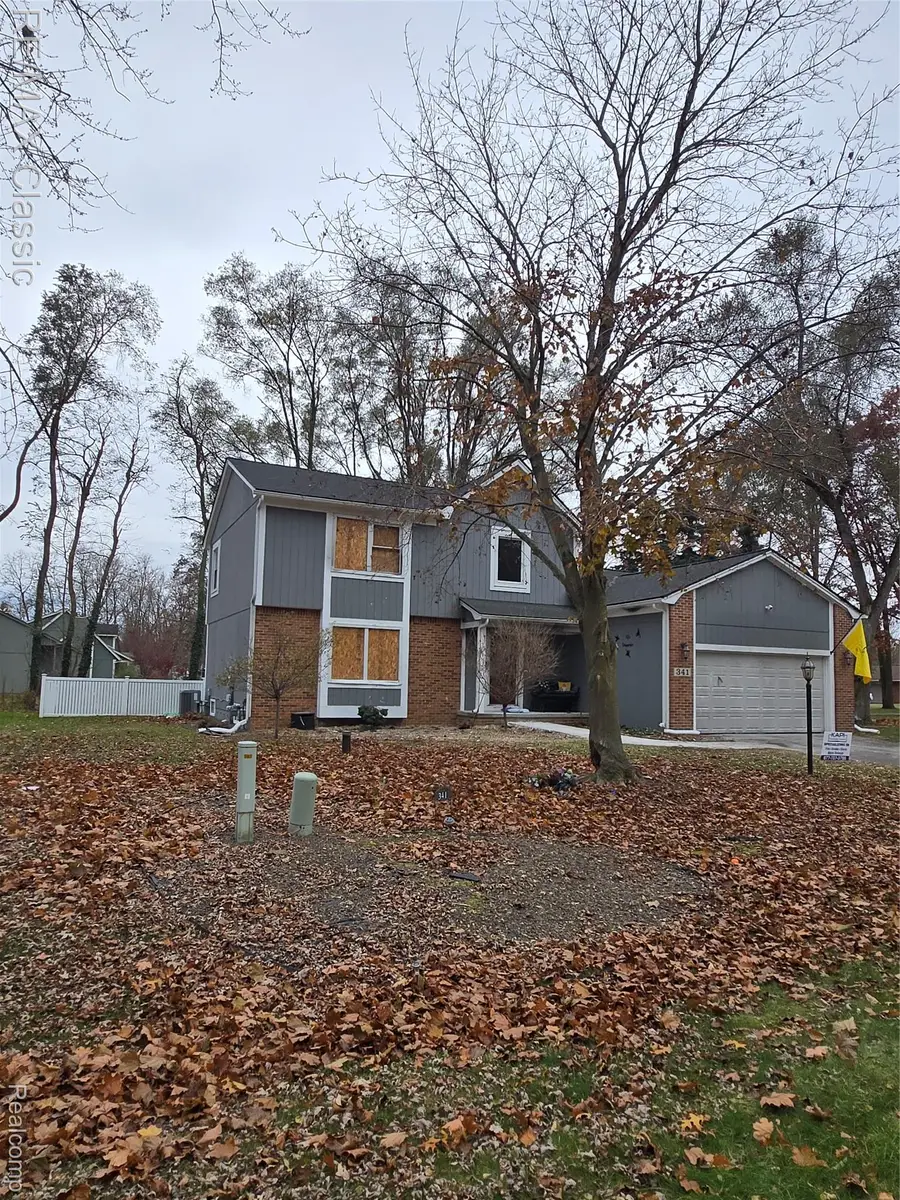 341 Elkin Court, Commerce Township, MI 48382 - Image #3