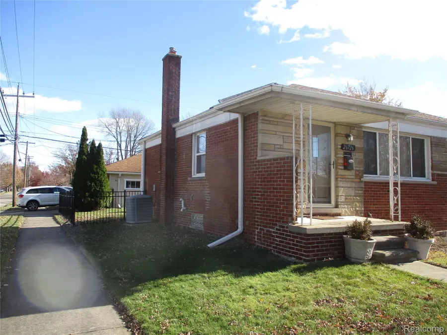26726 Larchmont Street, Saint Clair Shores, MI 48081 - Image #3