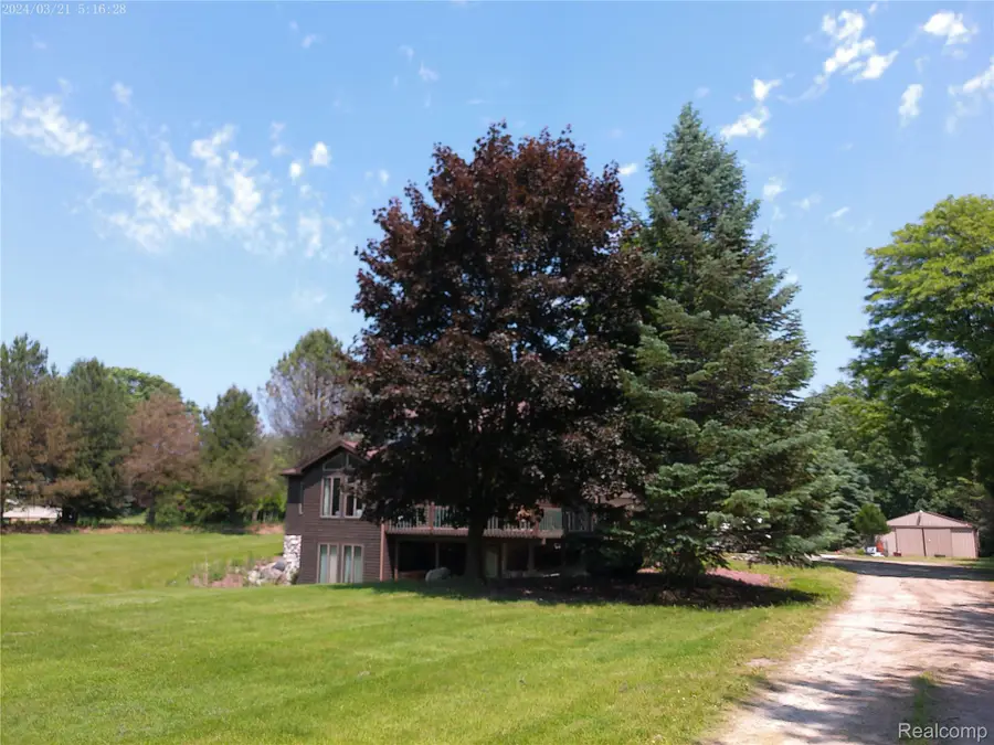 6140 Mcguire Road, Fenton, MI 48430 - Image #2