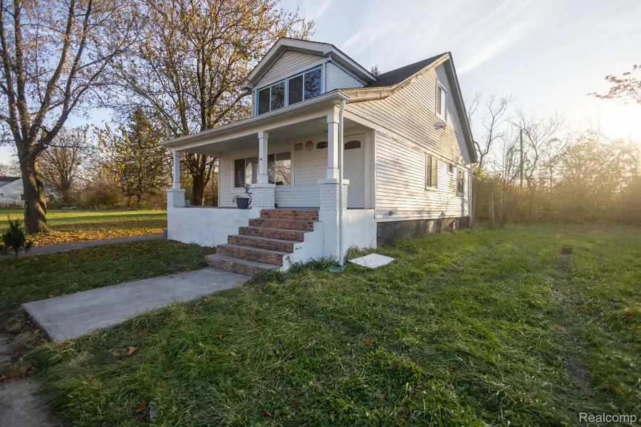 12739 Hamburg Street, Detroit, MI 48205 - Image #2