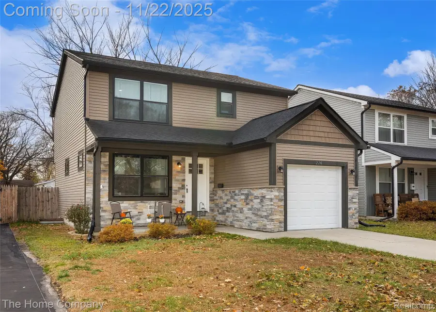 1226 E Bernhard Avenue, Hazel Park, MI 48030 - Image #2