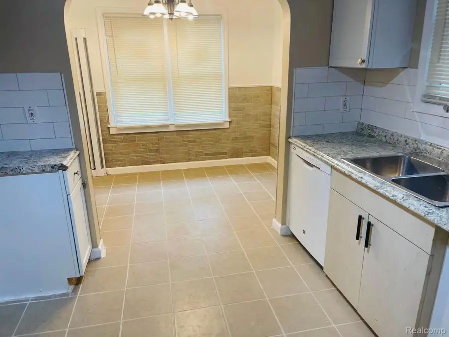 7393 Vaughan Street, Detroit, MI 48228 - Image #3