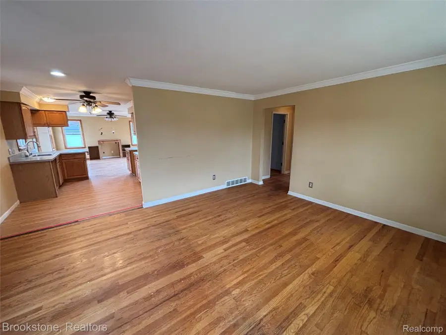 15435 CAMERON ST Cameron Street, Southgate, MI 48195 - Image #2