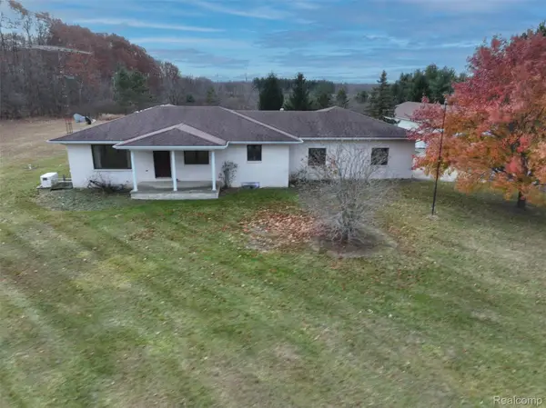 3854 Castle Road, NorthBranch, MI 48461