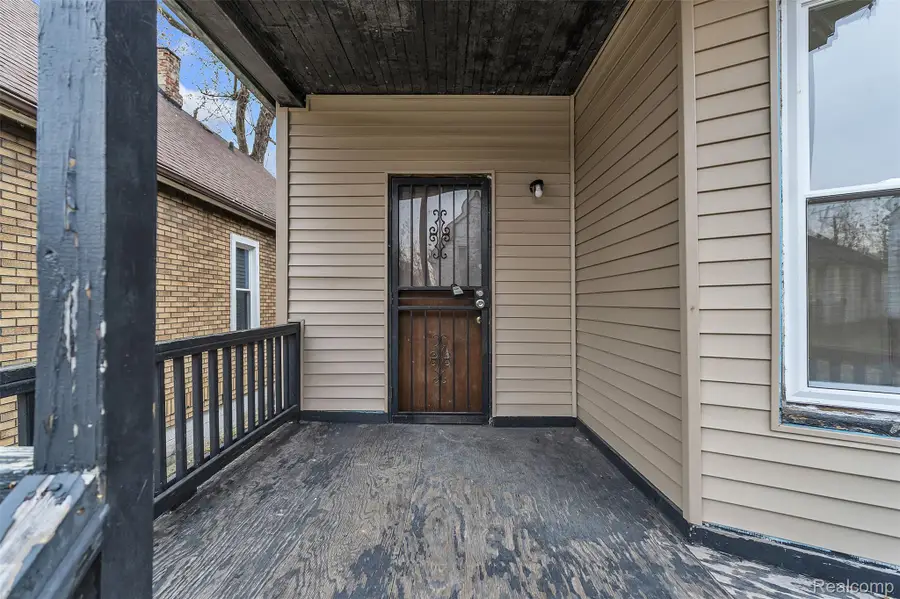 9333 Elsa Street, Detroit, MI 48214 - Image #2