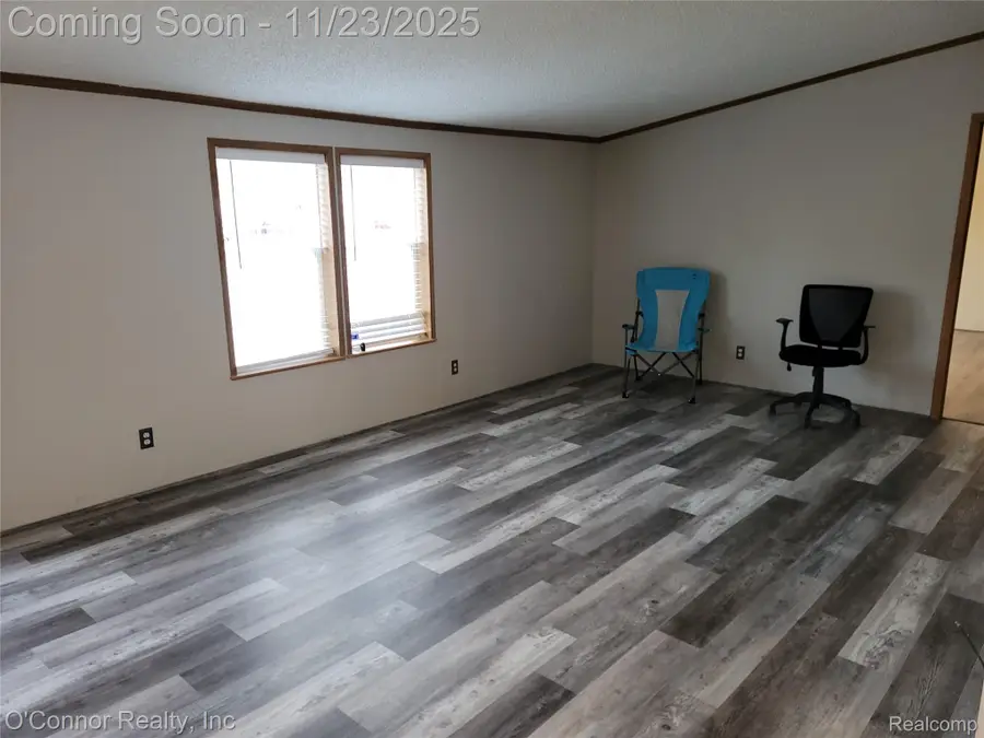 521 Bush Lake Lane, Kimball Township, MI 48074 - Image #3