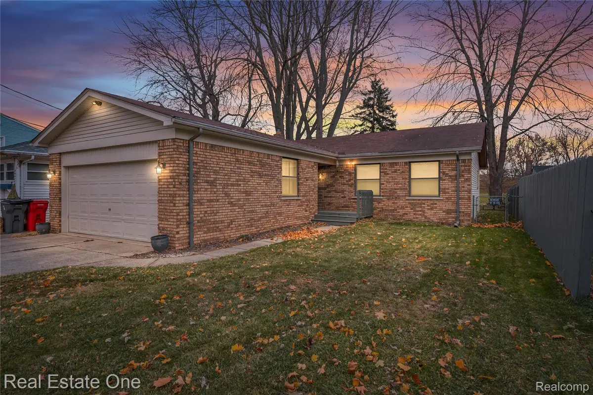 39058 Charbeneau Street, Clinton Charter Township, MI 48036 - Image #1
