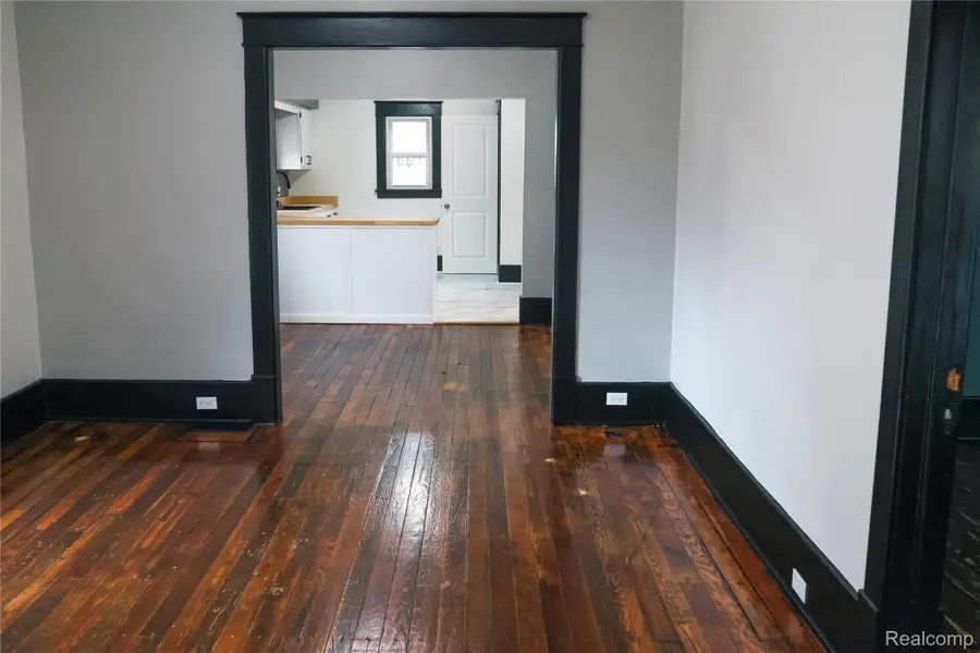 618 Clinton Street, Owosso, MI 48867 - Image #3