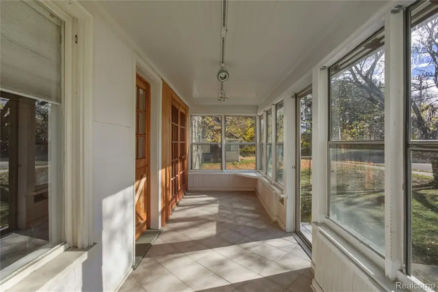 703 Parkdale Road, Rochester, MI 48307 - Image #2