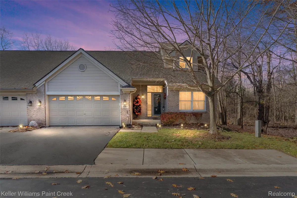 5597 Ashby Court, Waterford, MI 48327 - Image #1